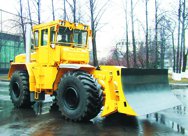 Универсальный колесный бульдозер Кировец К-702МБА-01-БКУ