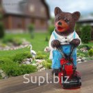Садовая фигура "Медведь с газонокосилкой" 20*30 см