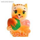 Резиновая игрушка "Белочка с орехом"