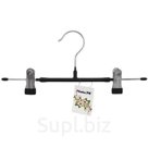 Rubberized metal hanger with clothespins. Dimensions: 11.5 x 30 x 2 cm.