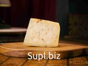 Сыр от Джона Качотта с томатами, базиликом и чесноком