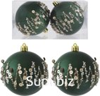 2 Christmas tree balls, 8cm in diameter, Jade patterns, Emerald color