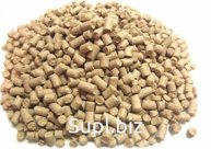Full -fledged granular feed for agricultural poultry