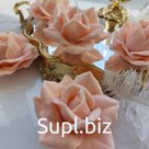Gift set of candles "Beige roses"