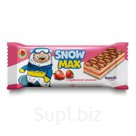 Бисквитное пирожное "Snow Max" с клубничной начинкой декорированное (Цветная пленка 30 гр.) -Беларусь